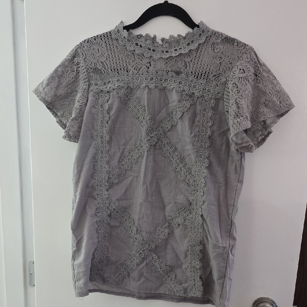 Gray Women's Top W/Lace Embelishment